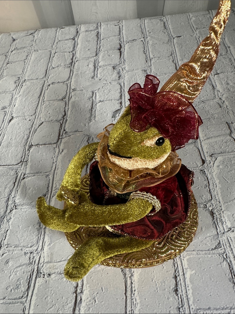 Velvet Plush Frog Prince on a Gold Gift Box - Picture 14 of 15